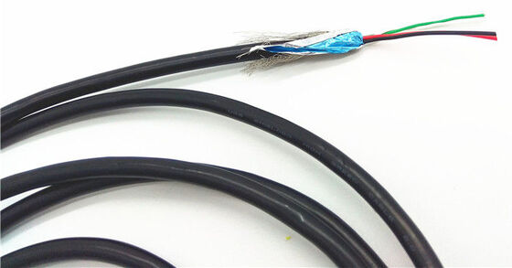 UTP Cat5e CAT6 Netzwerkkabel mit Hochgeschwindigkeitsübertragung, starker Abschirmung und flammhemmender CMX-Zulassung für die Außenkommunikation